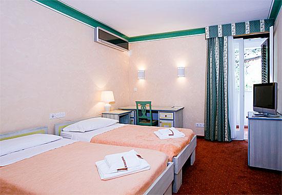 Hotel Solitudo Uble Zewnętrze zdjęcie